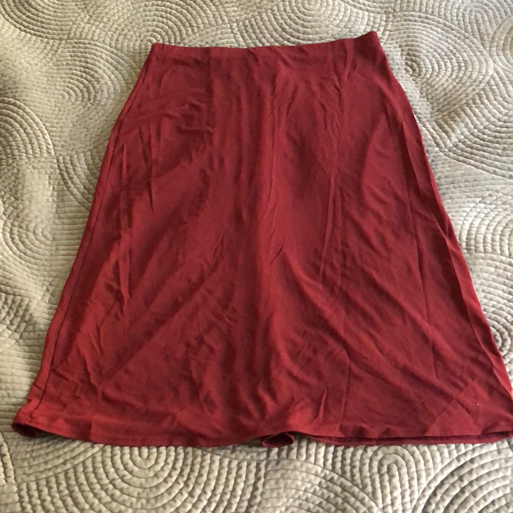 burgundy elastic midi skirt